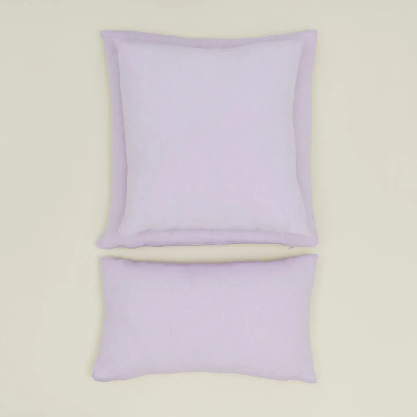 Simple lilac linen pillows, featuring a cozy oversized design, crafted from 100% Belgian linen.