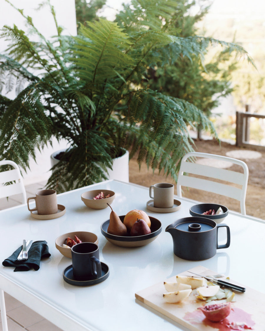 Hasami Porcelain Medium Bowl - Round, Black - Acacia