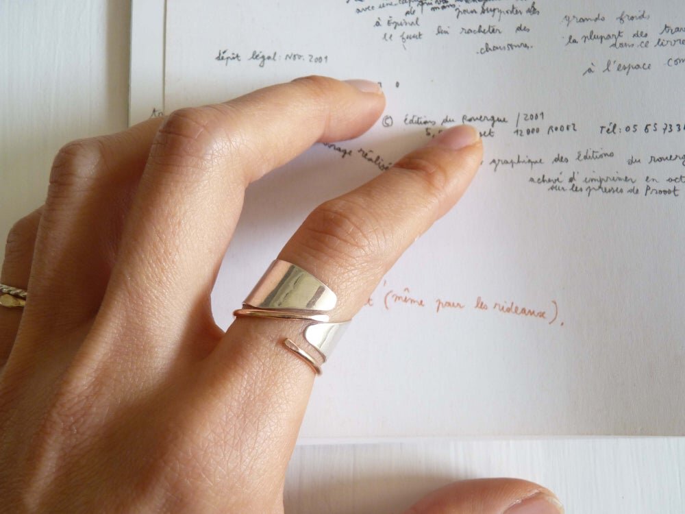 Diagonal Ring - Acacia