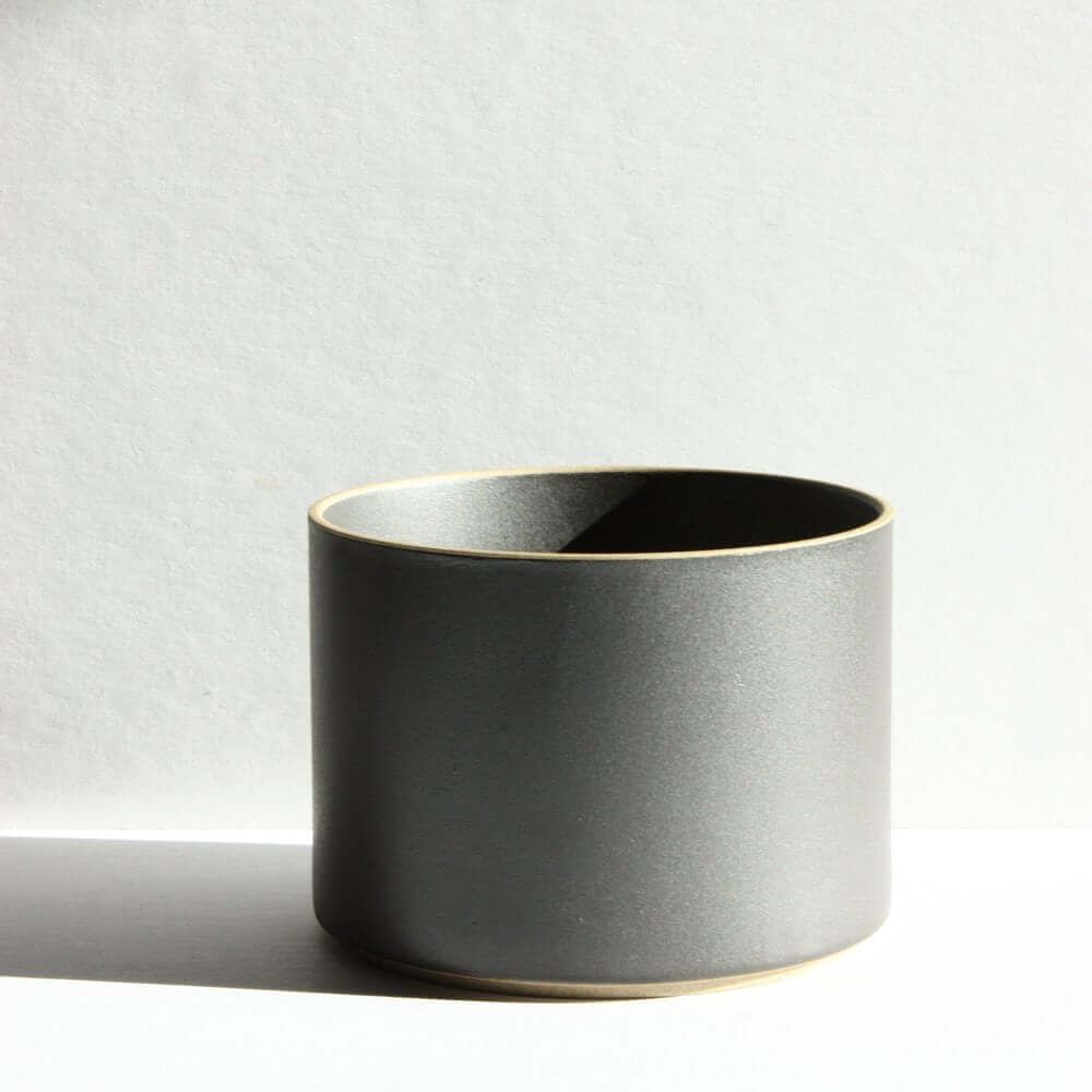 Hasami Porcelain large black planter with a sleek design, ideal for potting plants or as a stylish cachepot.