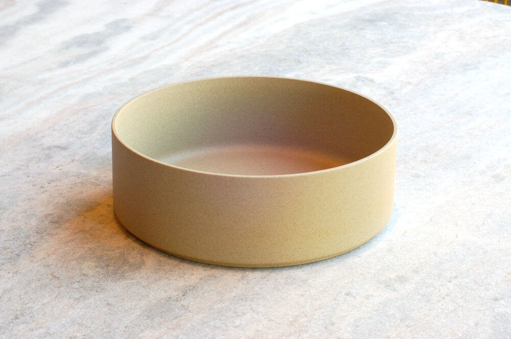 Hasami Porcelain Small Bowl, Natural - Acacia