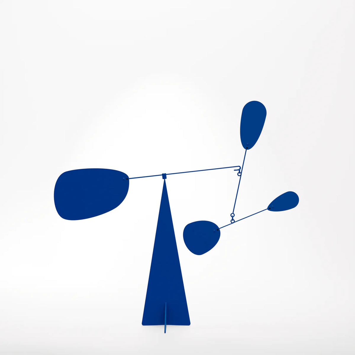 VOLTA STOCKHOLM モビール 青 Volta Mobiles, Stockholm - Kinetic Art & Timeless Design – Acacia