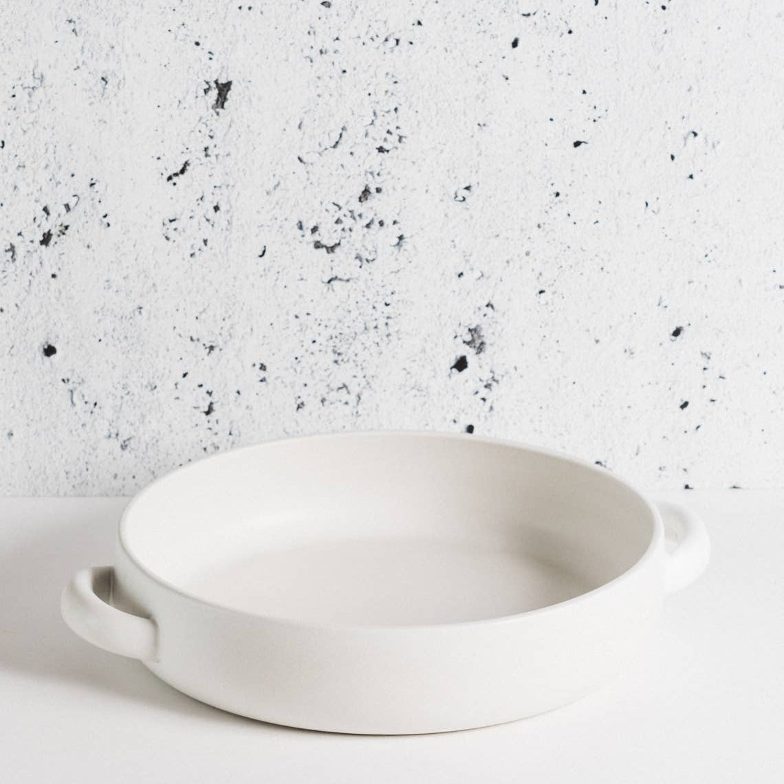 gharyan large stoneware serving bowl with handle