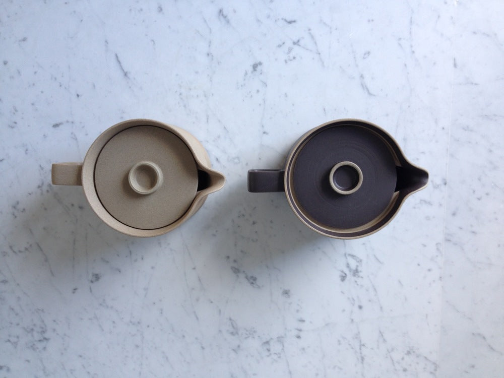 Hasami Porcelain Teapot, Black - Acacia