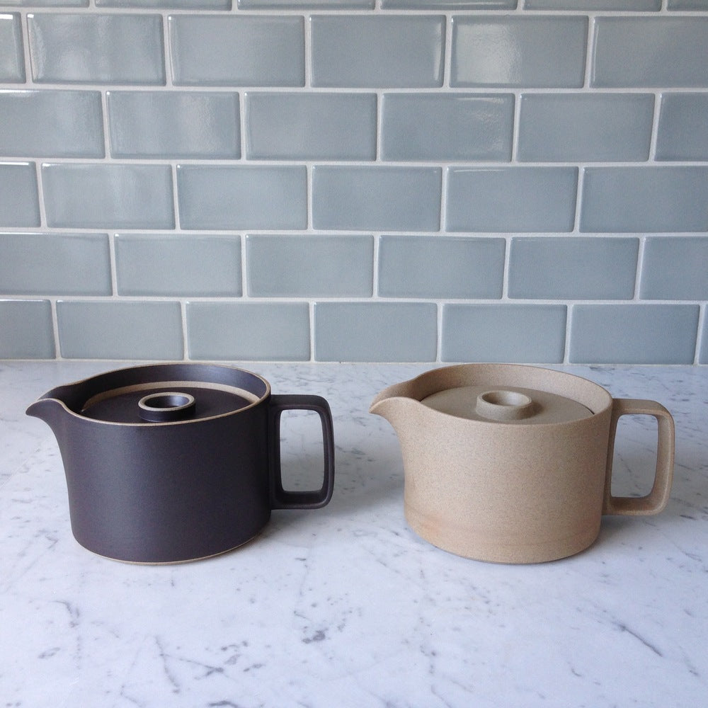 Hasami Porcelain Teapot, Black - Acacia
