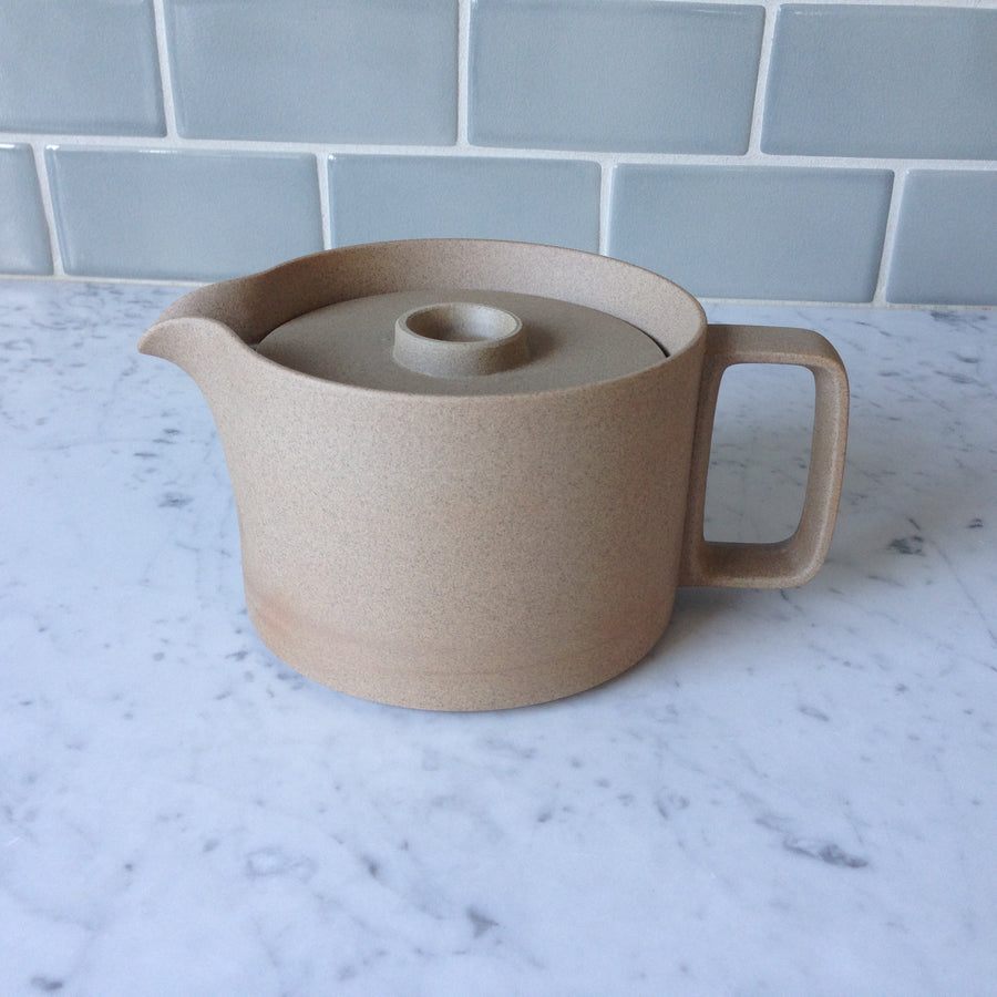 Hasami Porcelain Tea Pot, Natural - Acacia