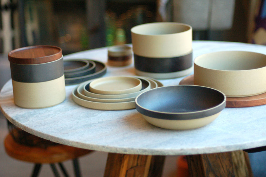 Hasami Porcelain Plates, Black - Acacia