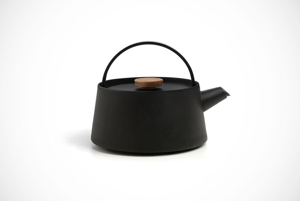 Tetu Cast Iron Kettle - Acacia